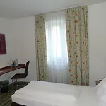 Andra Hotel 3*
