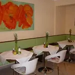Andra Hotel 3*