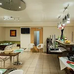 Andra Hotell
