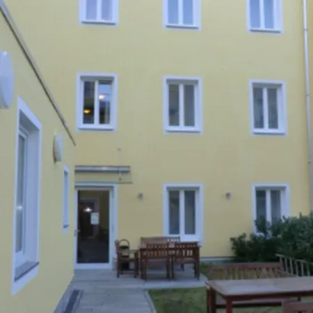 Hotel Andra 3*