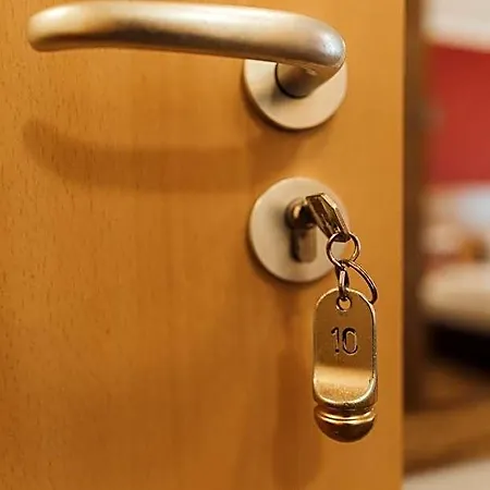 Andra Hotel 3*