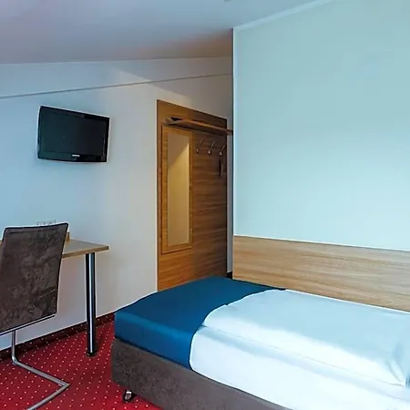 Andra Hotel