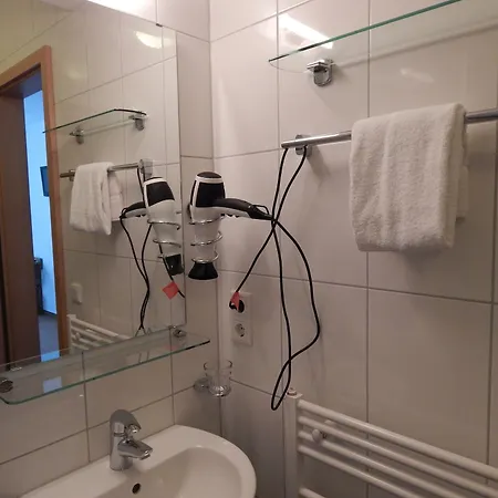 Andra Hotel 3*
