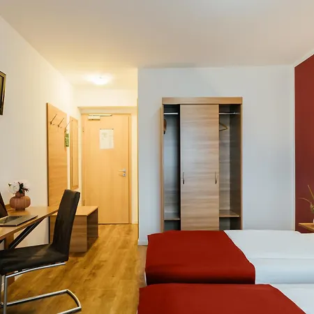 Hotel Andra 3*
